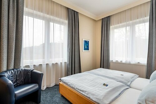 Гостиница Dorint Parkhotel Siegen в Кройцтале