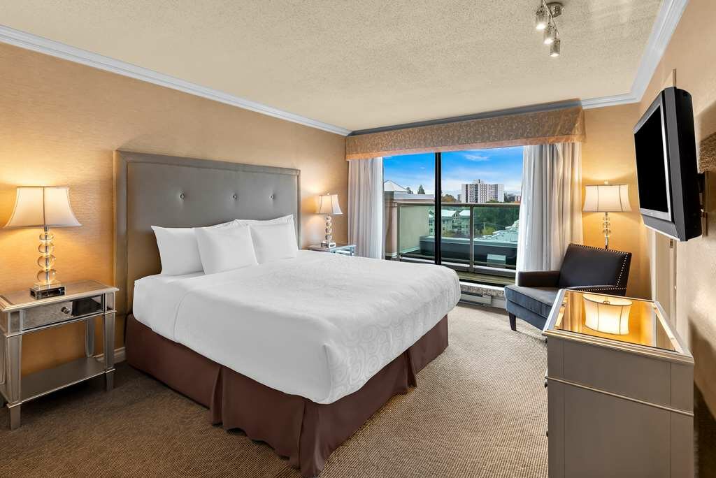 Фото Best Western Plus Inner Harbour - Victoria Hotels