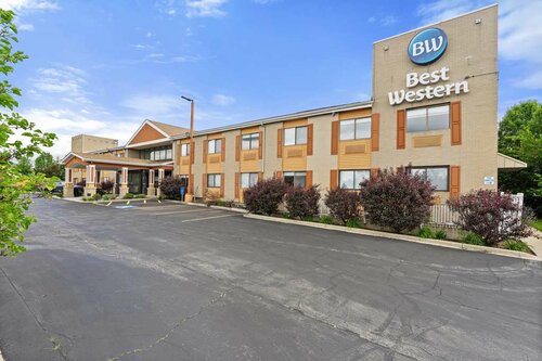 Гостиница Best Western Plus Oakbrook Inn в Элмхерсте