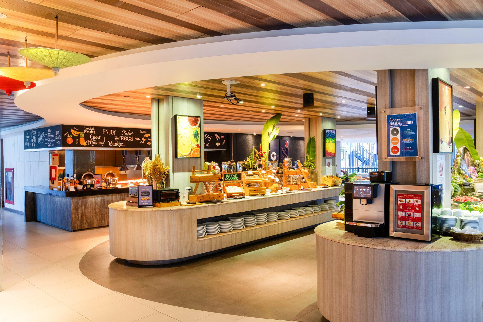 Фото Holiday Inn Resort Phuket Karon Beach, an Ihg Hotel