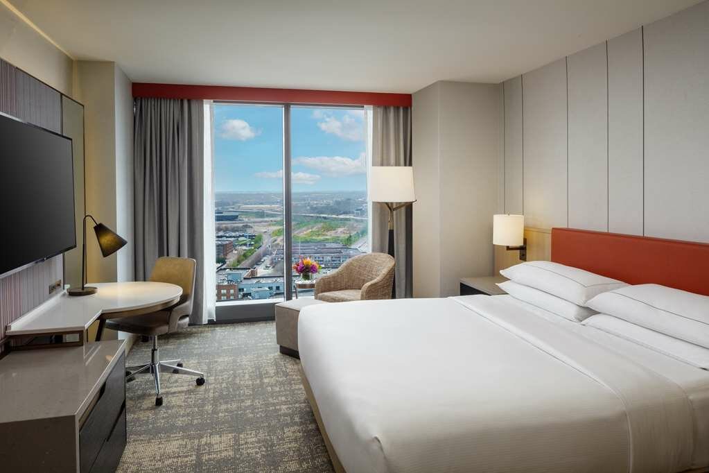 Фото Hilton Columbus Downtown