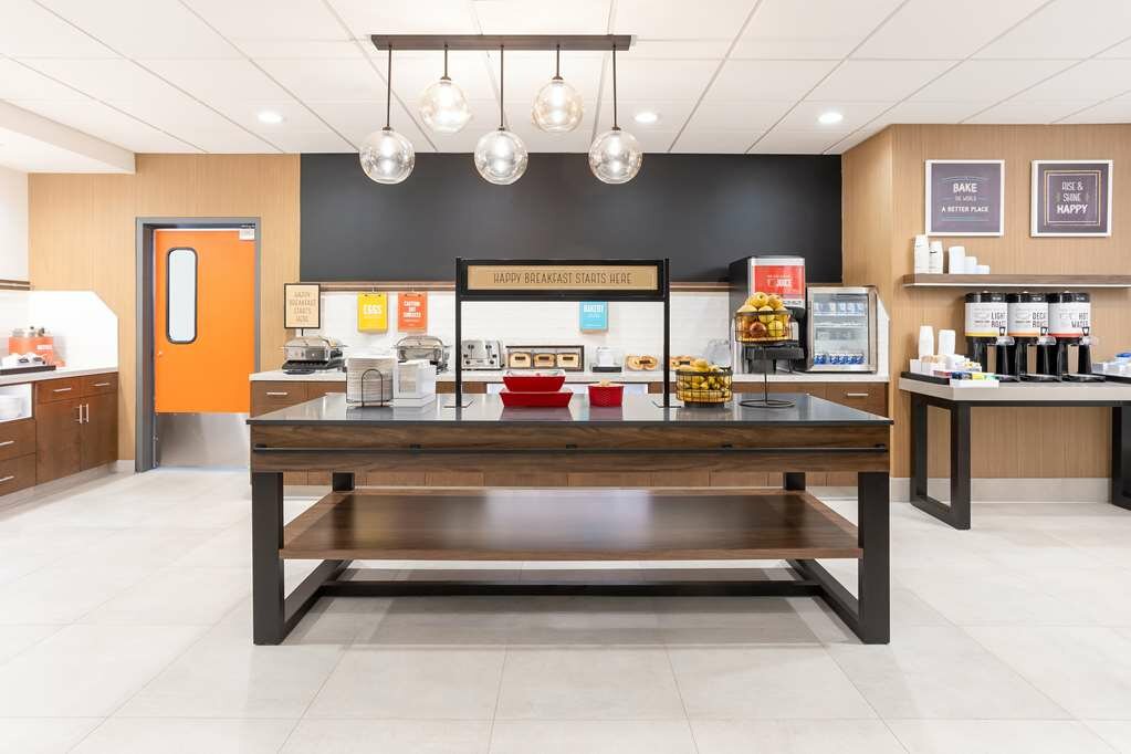 Фото Hampton Inn & Suites Santa Rosa Sonoma Wine Country