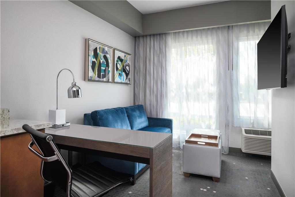 Фото Best Western Premier Hotel at Fisher's Landing