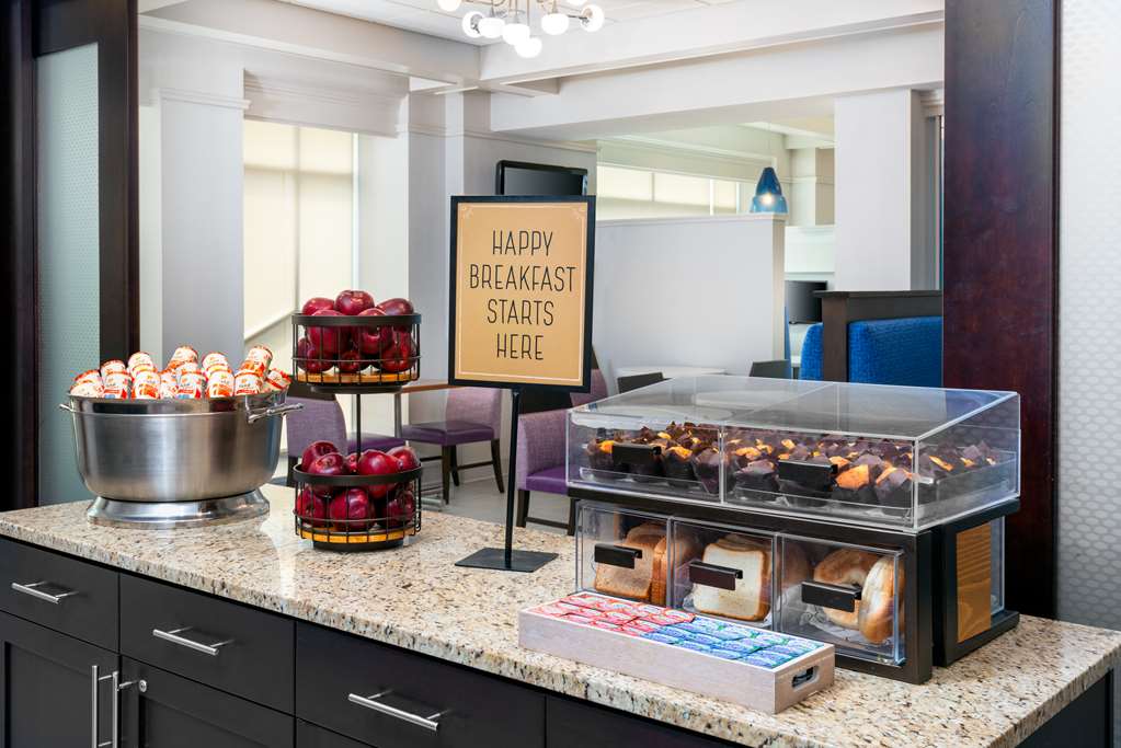 Фото Hampton Inn & Suites Buffalo Downtown