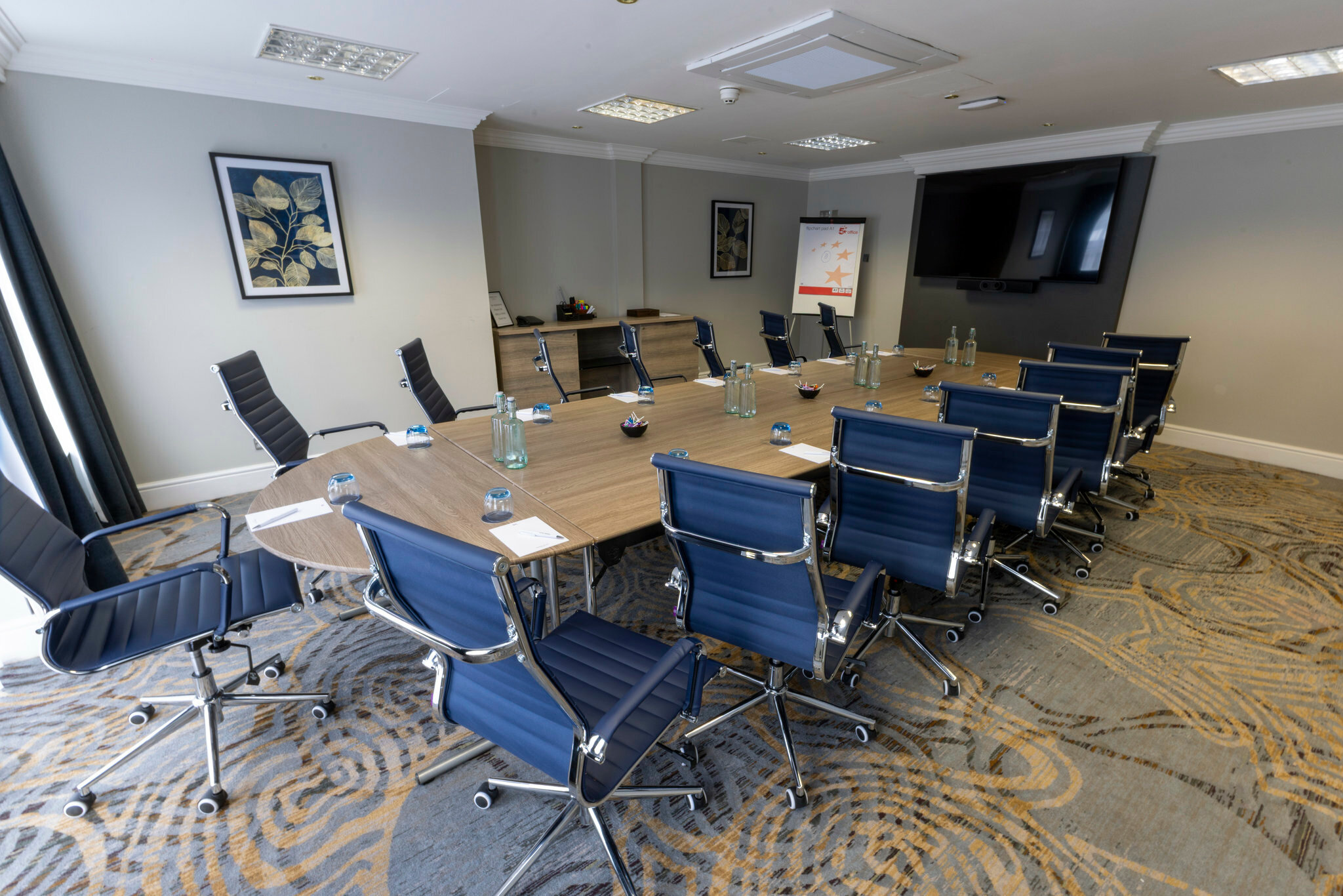 Фото Crowne Plaza East Midlands Airport by Ihg