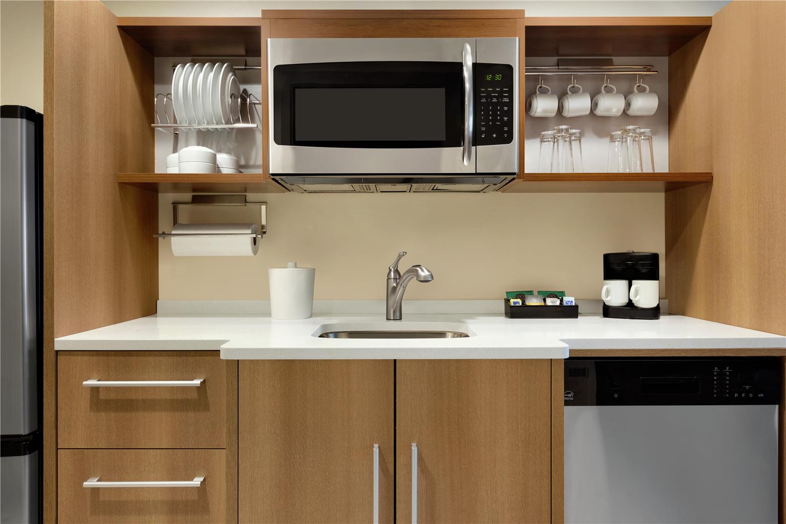 Фото Home2 Suites by Hilton New Brunswick, Nj