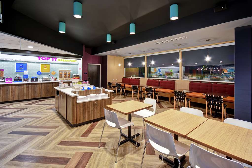 Фото Tru by Hilton Fort Wayne, In
