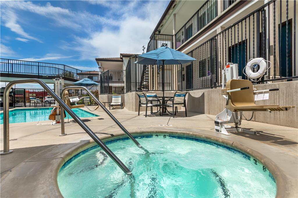 Фото Best Western Rose Garden Inn