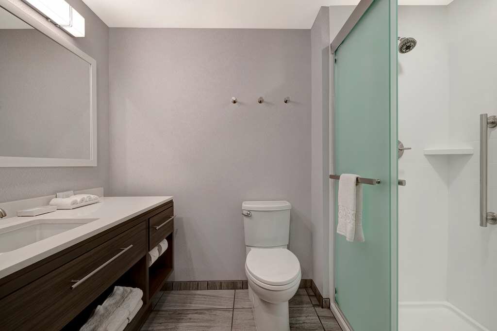 Фото Home2 Suites by Hilton Petaluma