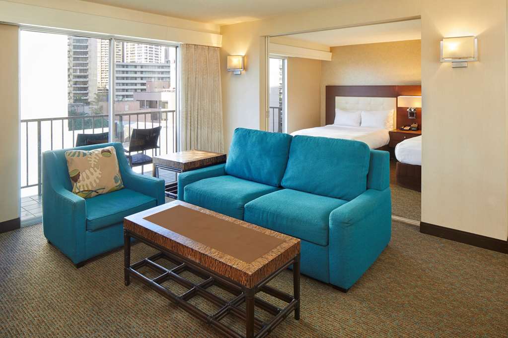 Фото DoubleTree by Hilton Alana - Waikiki Beach