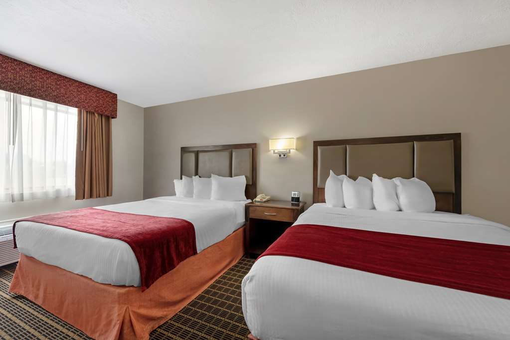 Фото Best Western Plus Eagleridge Inn & Suites