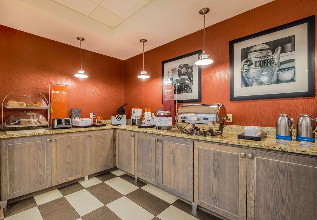 Фото Hampton Inn Freeport/Brunswick
