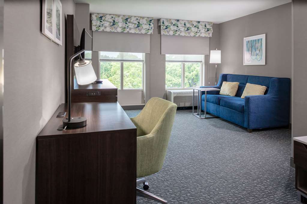Фото Hampton Inn & Suites Arlington Crystal City Dca