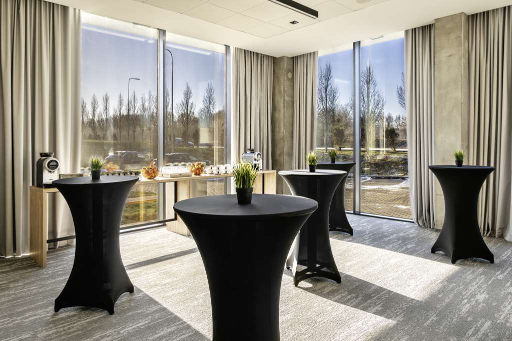 Фото Park Inn by Radisson Vilnius Airport Hotel & Conference Centre