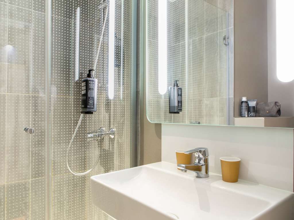 Фото ibis Paris Ornano Montmartre North 18th