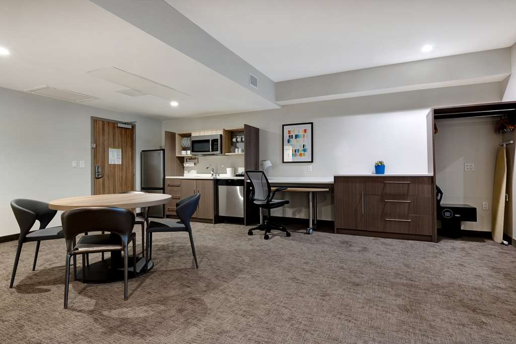 Фото Home2Suites by Hilton Anaheim Resort