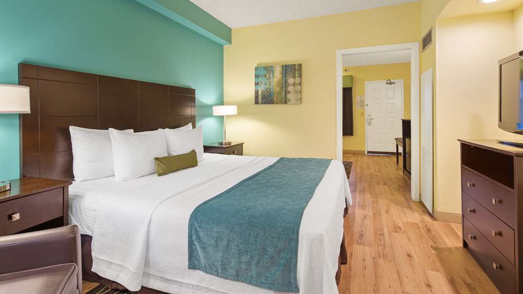 Фото Best Western Plus Deerfield Beach Hotel & Suites