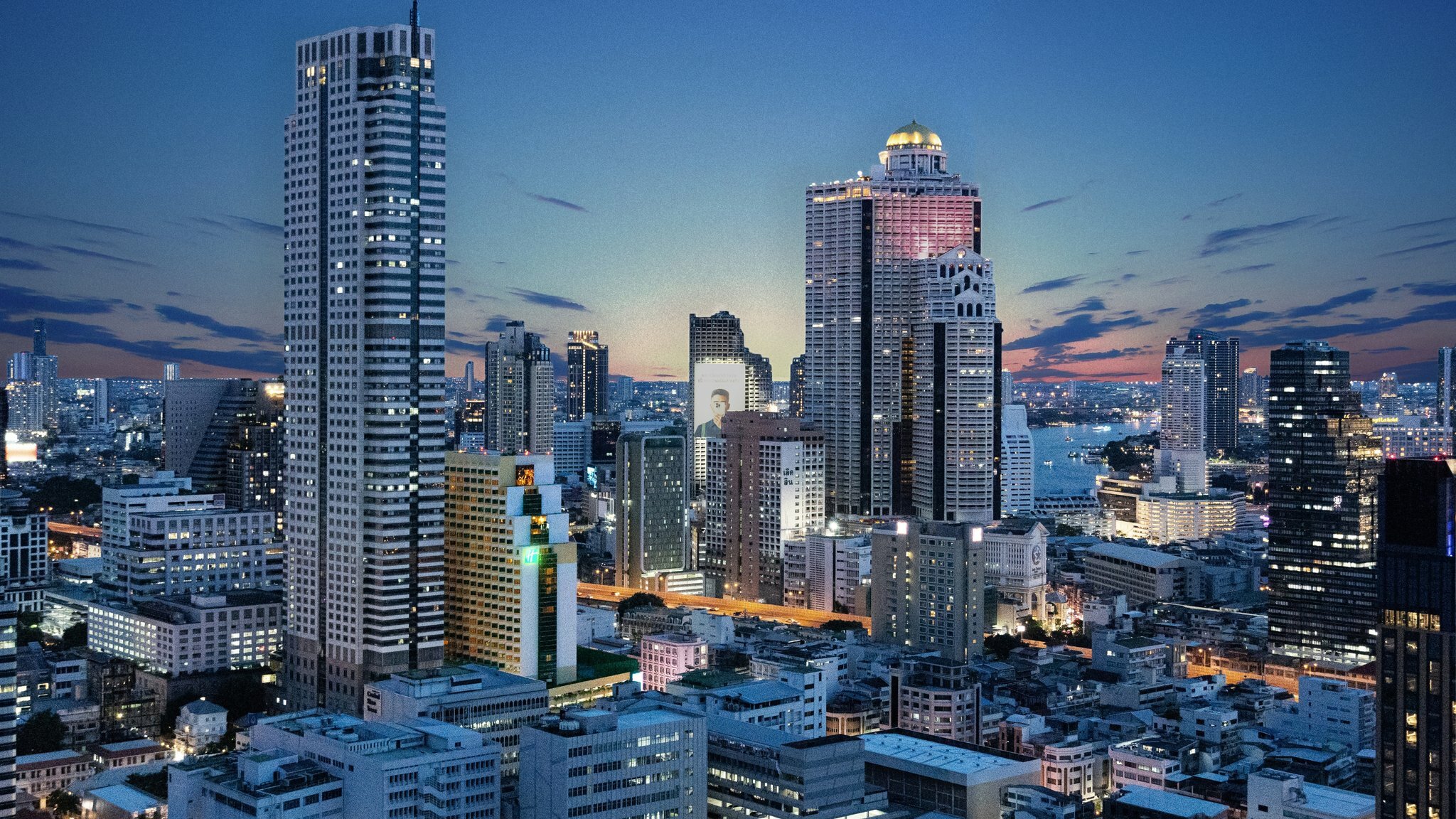 Фото Holiday Inn Bangkok Silom