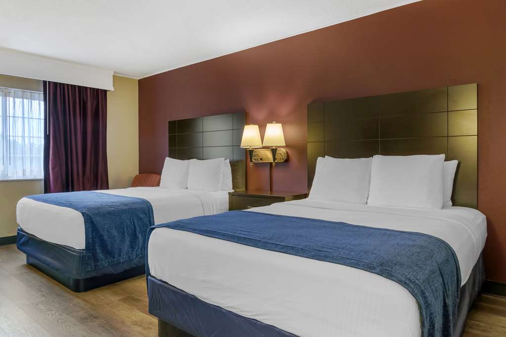 Фото Best Western Greenfield Inn