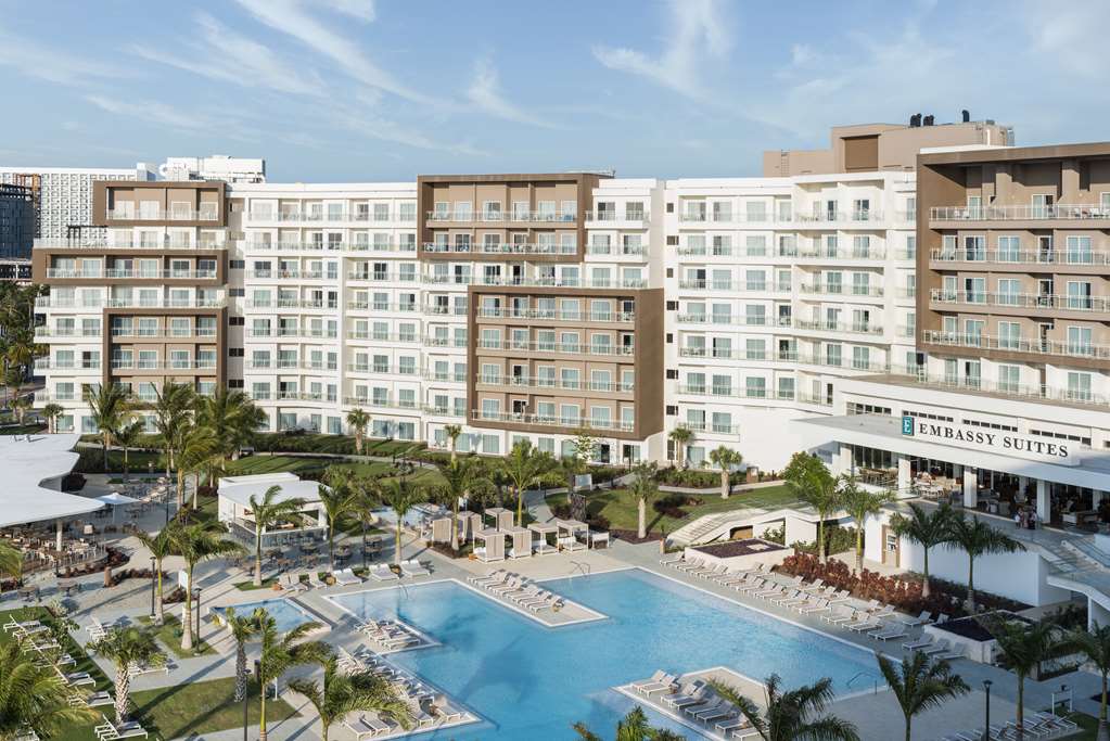 Фото Embassy Suites by Hilton Aruba Resort