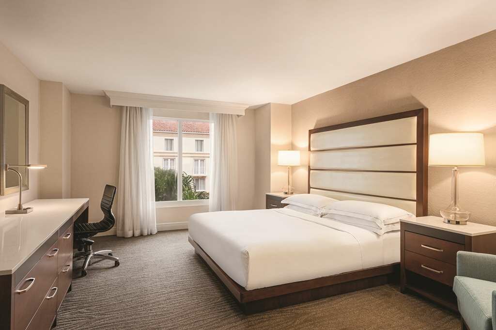 Фото Hilton Naples