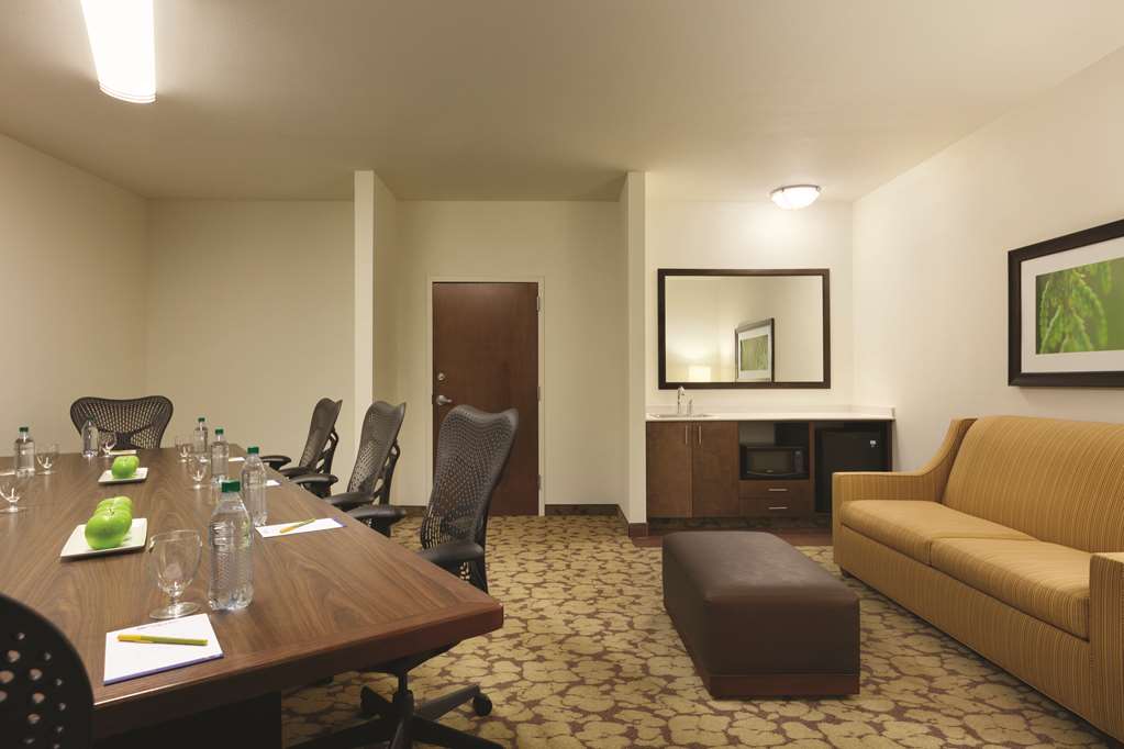 Фото Hilton Garden Inn Rochester Downtown