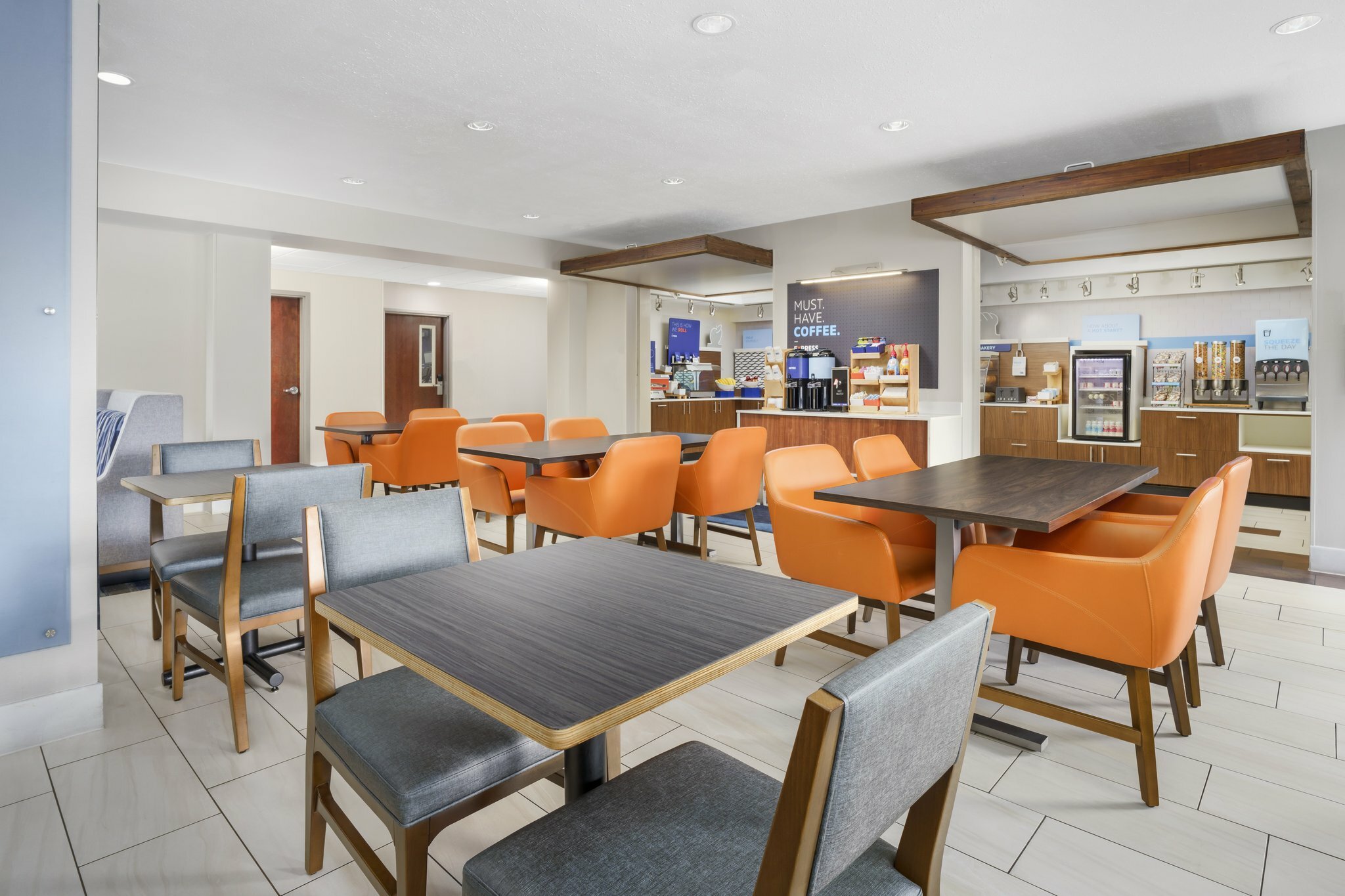 Фото Holiday Inn Express Rochester Ne- Irondequoit, an Ihg Hotel