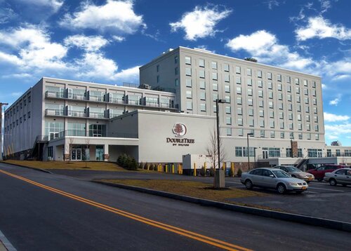 Гостиница DoubleTree by Hilton Hotel Niagara Falls New York в Ниагара-Фолс
