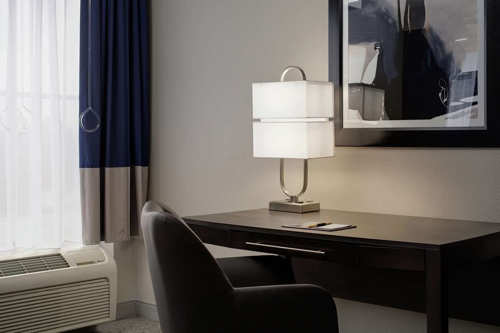 Фото DoubleTree by Hilton Richmond Airport