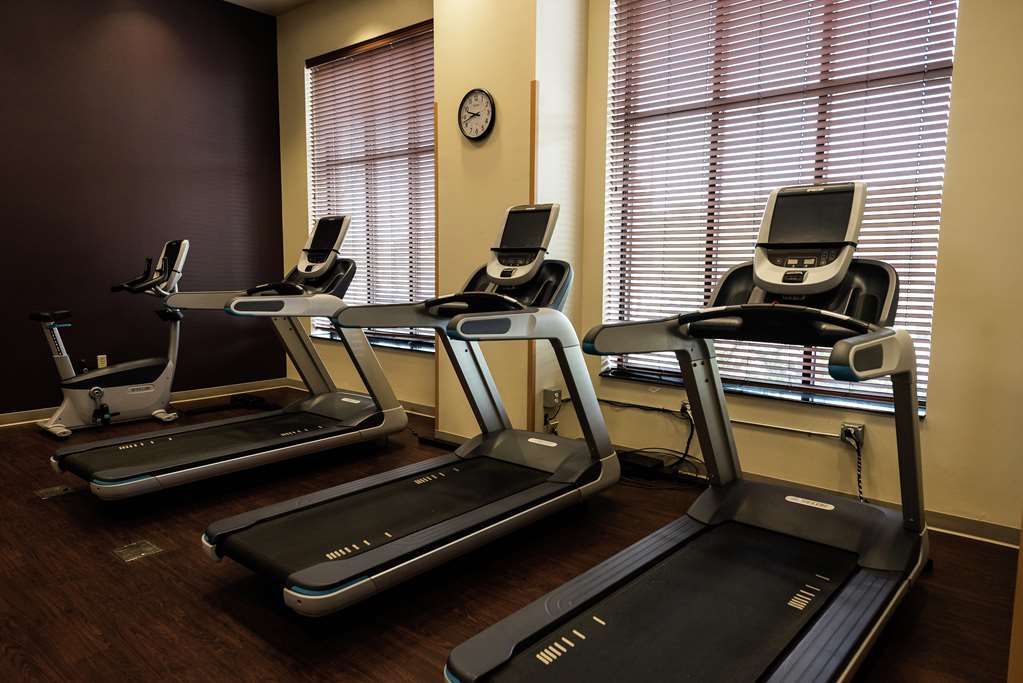 Фото Embassy Suites by Hilton Minneapolis North