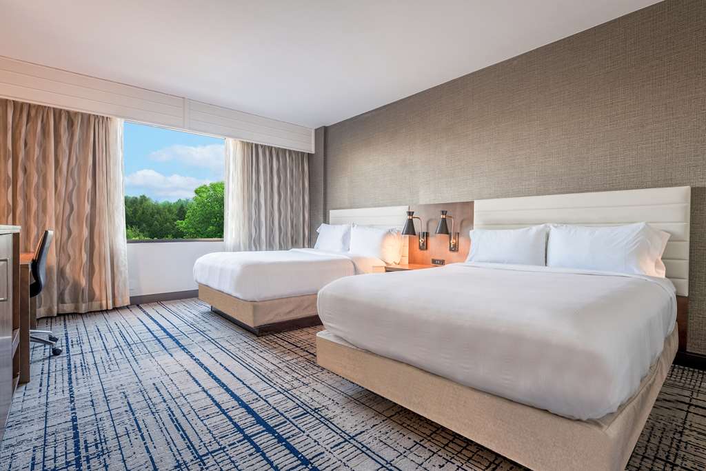 Фото DoubleTree by Hilton South Charlotte Tyvola