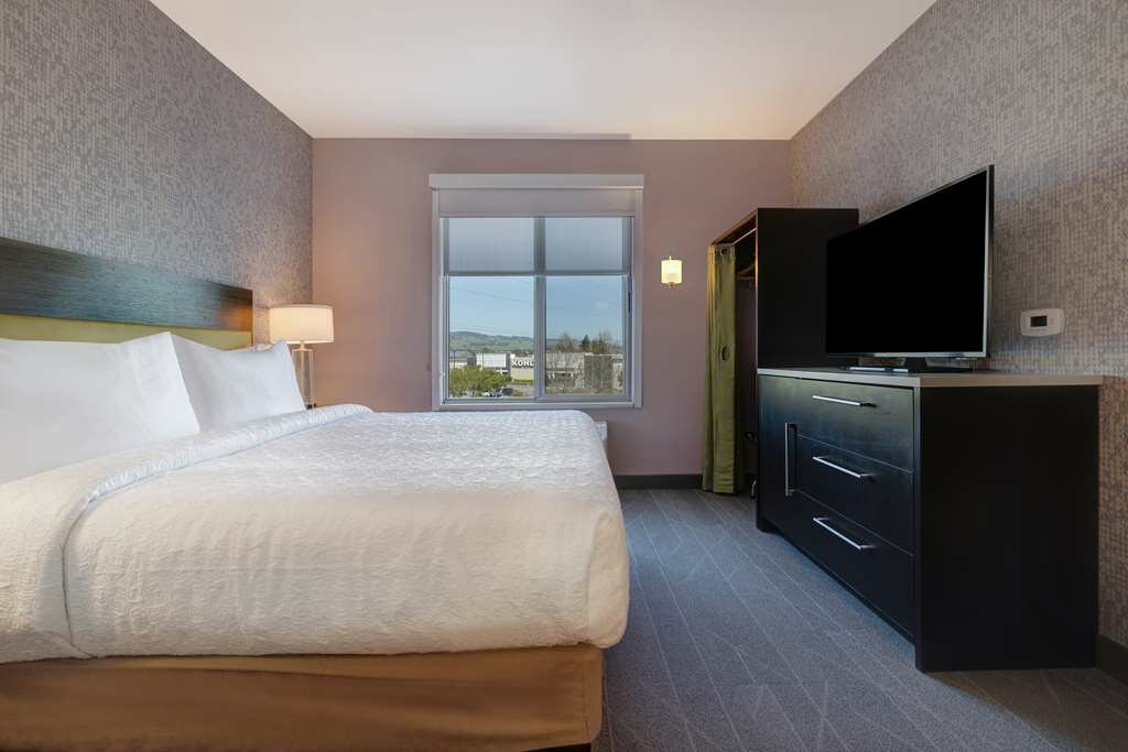 Фото Home2 Suites by Hilton Petaluma