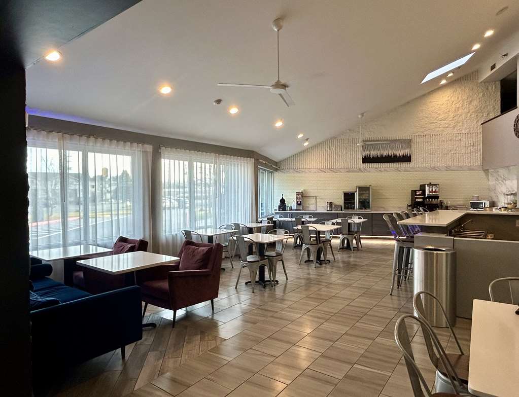 Фото Carlisle Hotel