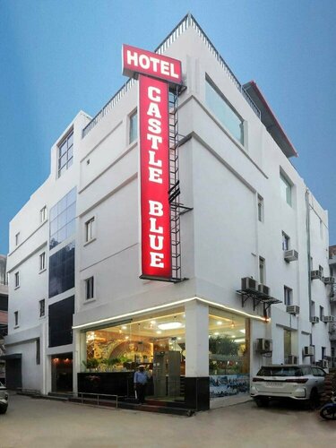 FabHotel Clink