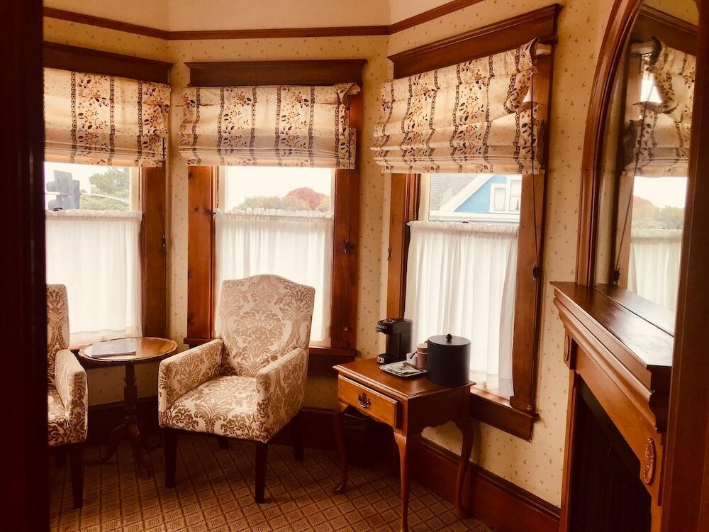 Фото Pacific Grove Inn