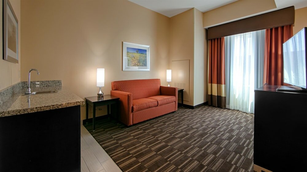 Фото Best Western Plus Desert Poppy Inn