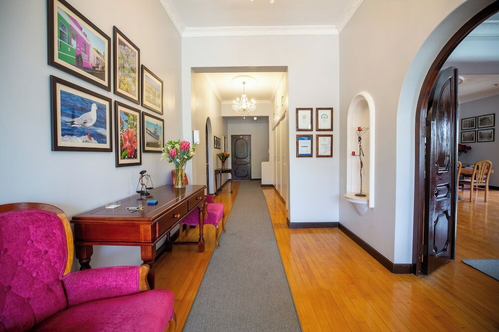 Фото Sundown Manor Guest House