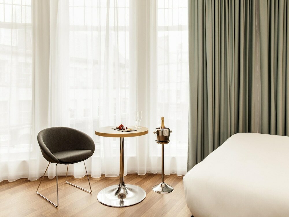 Фото ibis Edinburgh Centre South Bridge  Royal Mile