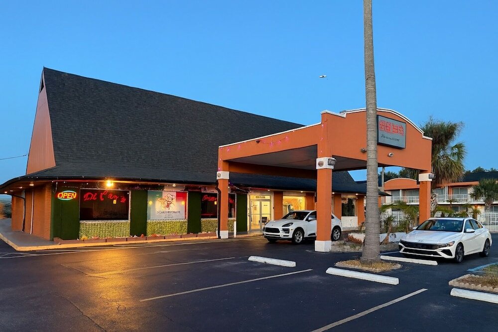 Фото отеля 2