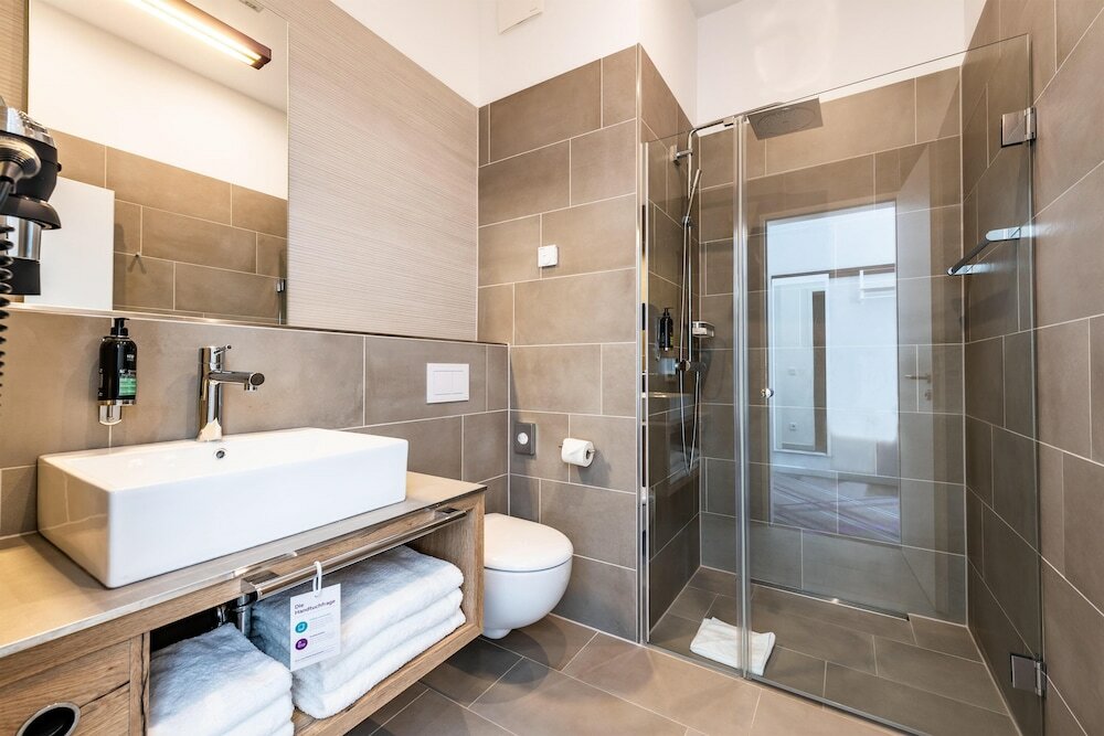 Фото Premier Inn Wuppertal City Centre Hotel