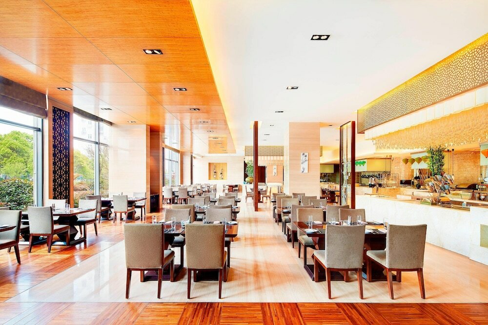 Фото Sheraton Wuxi Binhu Hotel