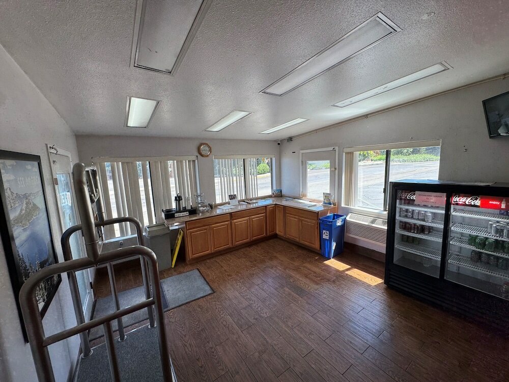 Фото Travelodge by Wyndham Klamath Falls