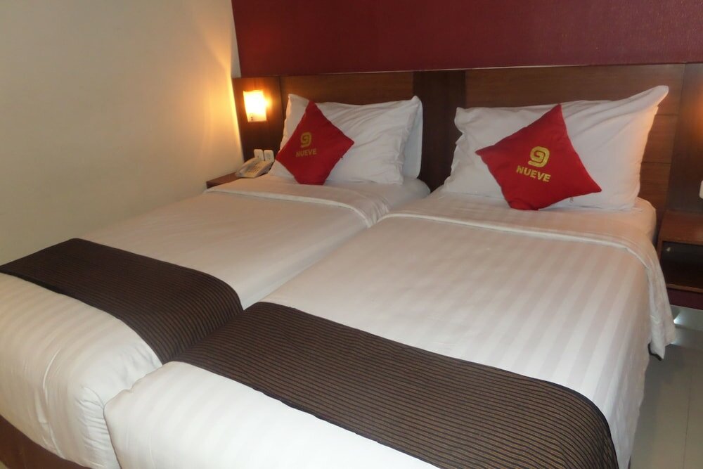 Фото Nueve Jogja Hotel