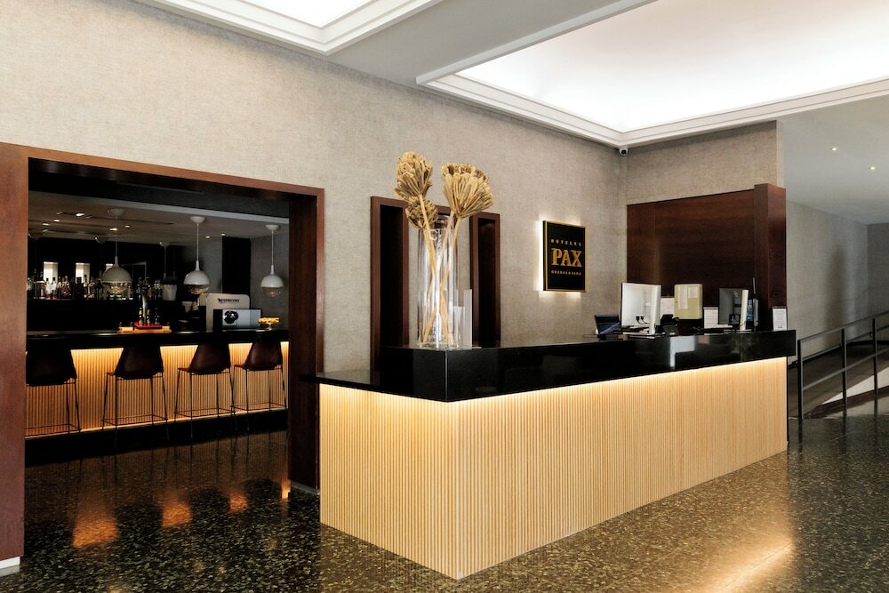 Фото Hotel Pax Guadalajara