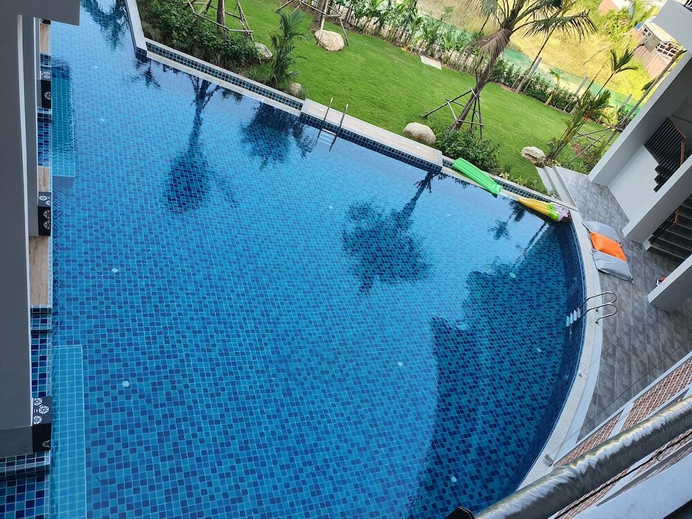 Фото Atom Phuket Hotel