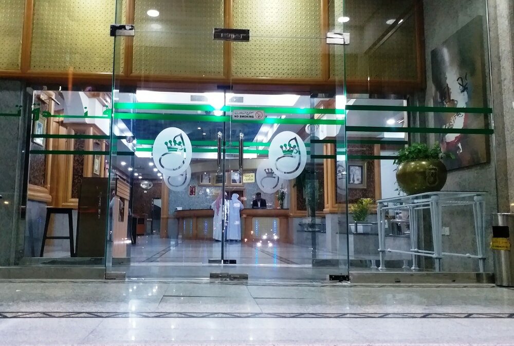 Фото Taj Plaza Hotel