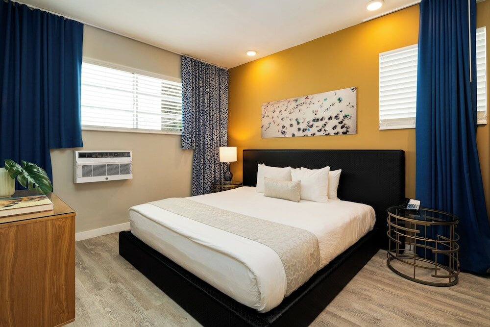 Фото Catalina Hotel & Beach Club