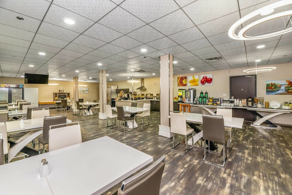Фото Quality Inn Sunshine Suites
