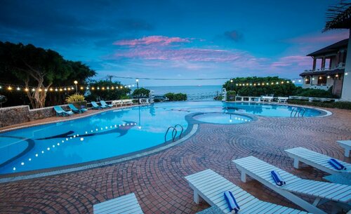 Гостиница Beachfront Hotel в Вунгтау