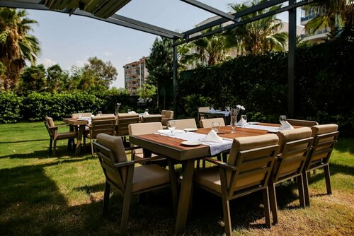 Гостиница Best Western Premier Karsiyaka в Чигли